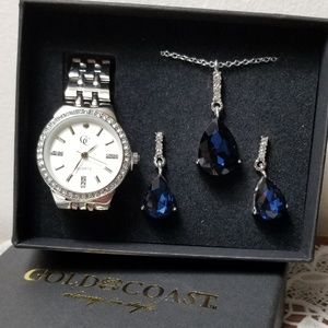 Gold coast necklace and earrings set